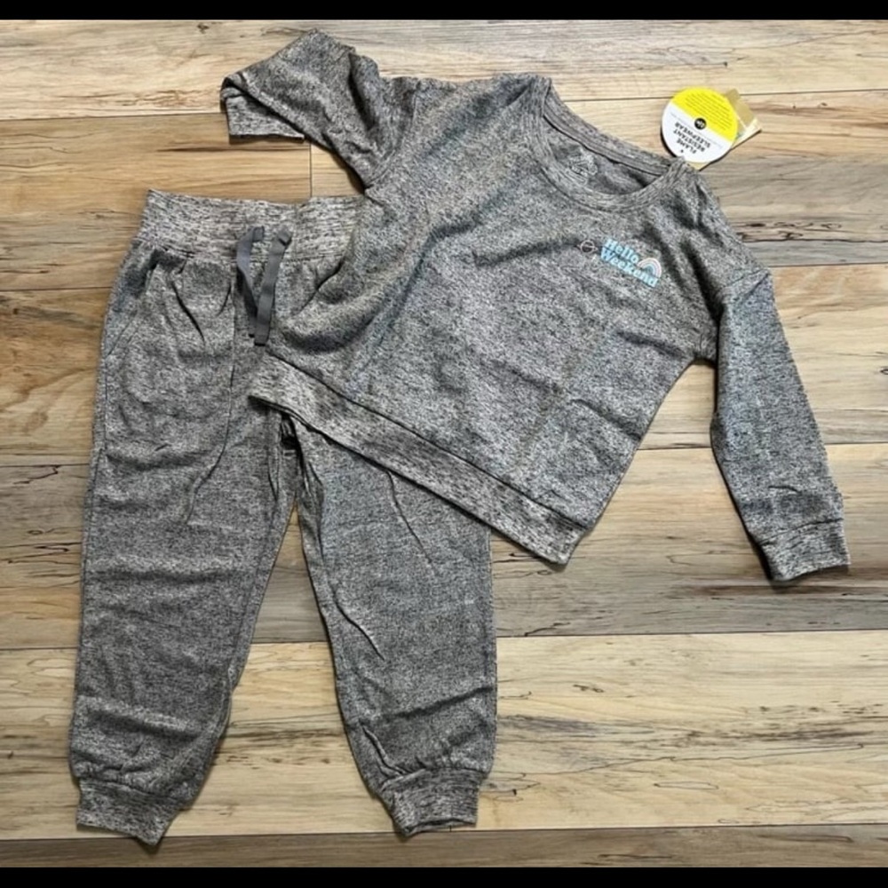 *NWT* Thereabouts-Hello Weekend-Girls Sz  4/5 - Super Soft Pajama Set MSRP $40